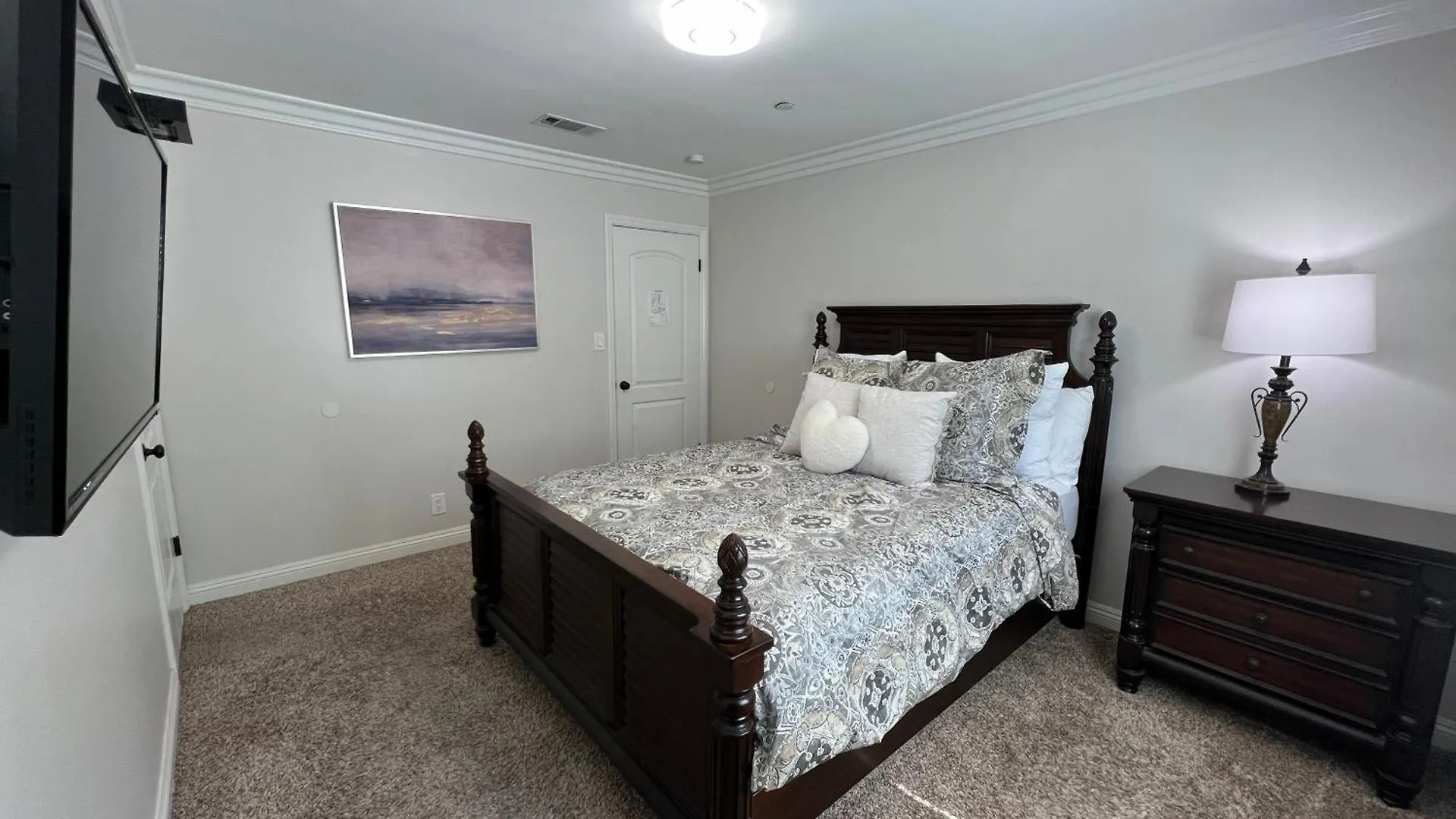 Dazzling 5 Bedroom Pool Home 1/4 Mile To Disney Anaheim Сasa de vacaciones